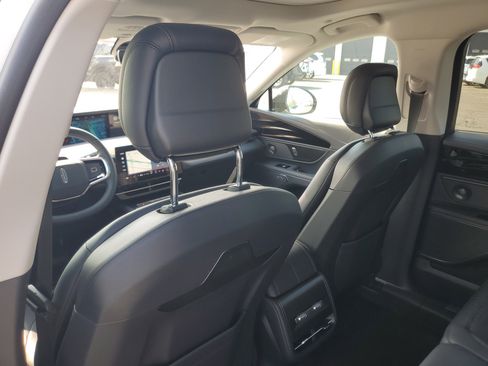 New 2026 Lincoln Nautilus Reserve AWD/4WD image 29