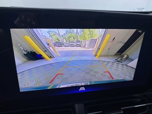 New 2025 Chevrolet Trax LT w/ Driver Confidence Package image 6