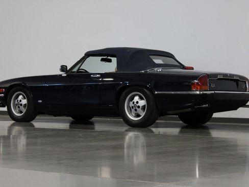 Used 1988 Jaguar XJS V12 Coupe image 22