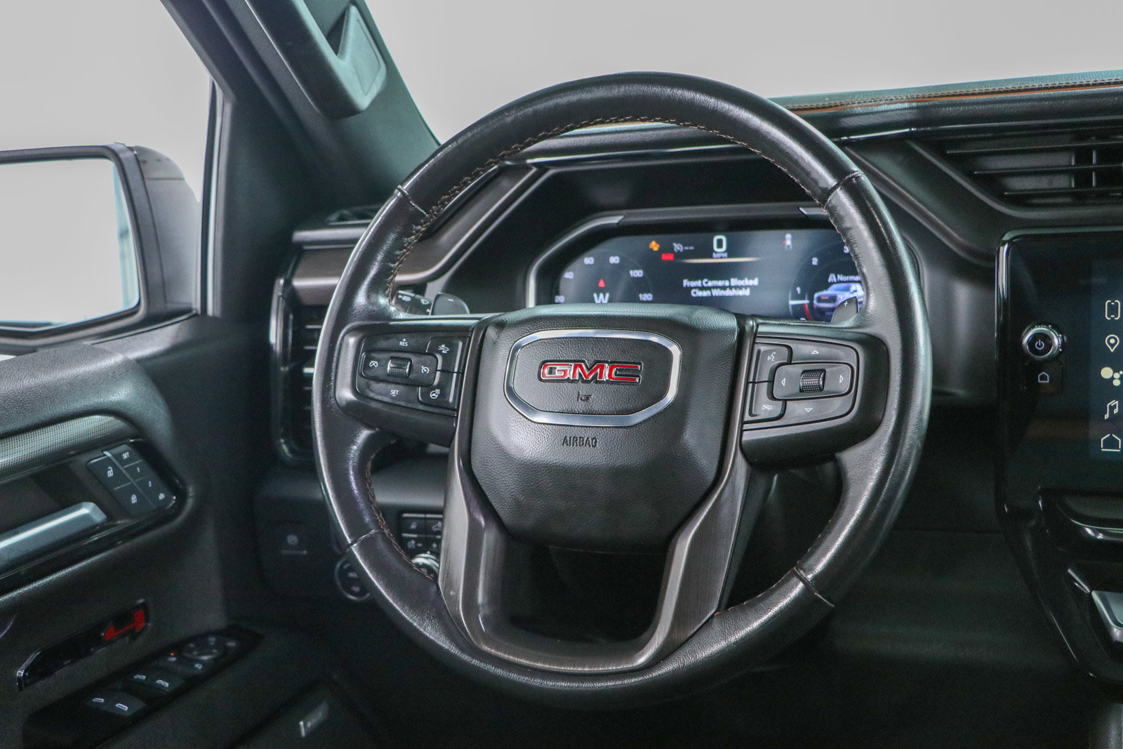 Used 2023 GMC Sierra 1500 AT4 w/ Technology Package AWD/4WD image 13