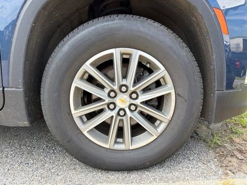Used 2023 Chevrolet Traverse LT w/ LPO, Floor Liner Package AWD/4WD image 7