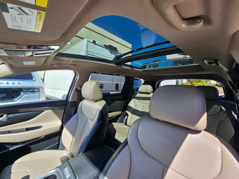 Used 2023 Hyundai Santa Fe SEL w/ Premium Package image 38