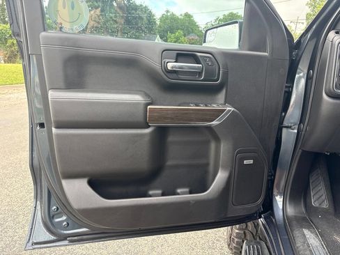 Used 2019 Chevrolet Silverado 1500 RST AWD/4WD image 13
