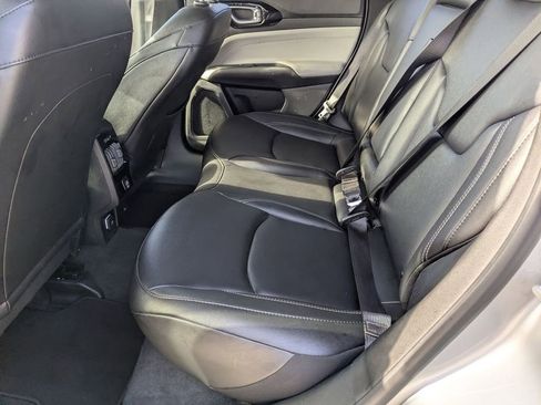 Used 2025 Jeep Compass Limited image 26