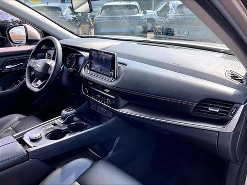 Certified 2026 Nissan Rogue SV w/ SV Premium Package image 14