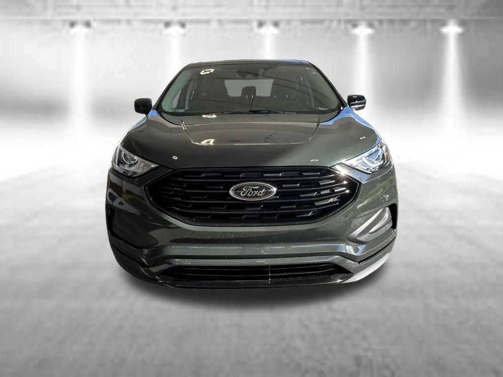Used 2024 Ford Edge SE w/ Black Appearance Package AWD/4WD image 10