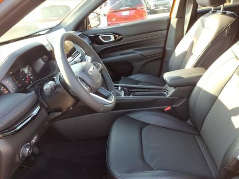 New 2026 Jeep Compass Latitude image 11