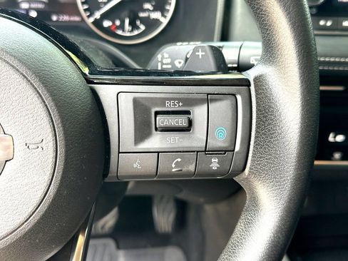 Used 2021 Nissan Rogue SV FWD image 16