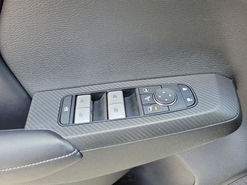 Used 2025 Mitsubishi Outlander SE FWD image 27
