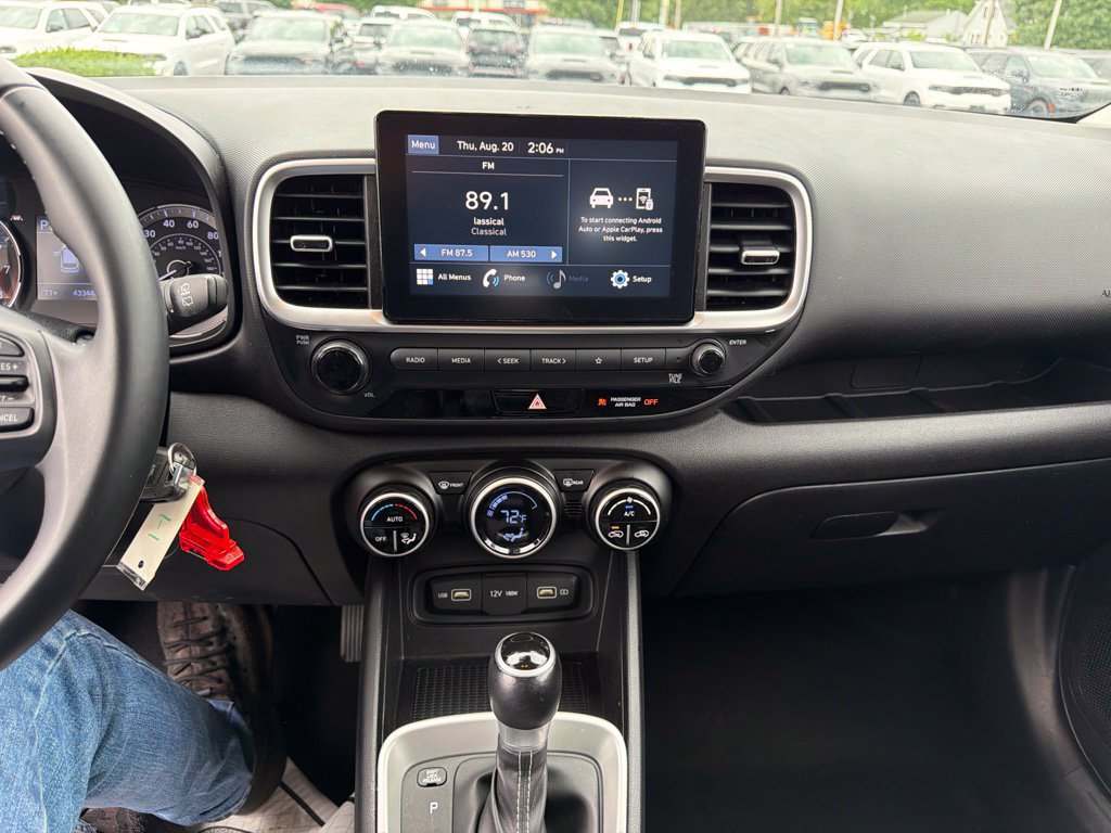 Used 2022 Hyundai Venue SEL w/ Cargo Package FWD image 22