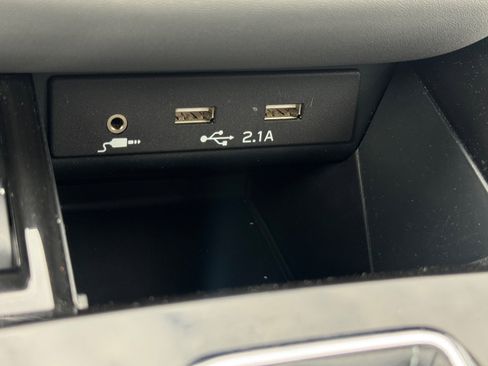 Used 2022 Subaru Outback Premium image 19