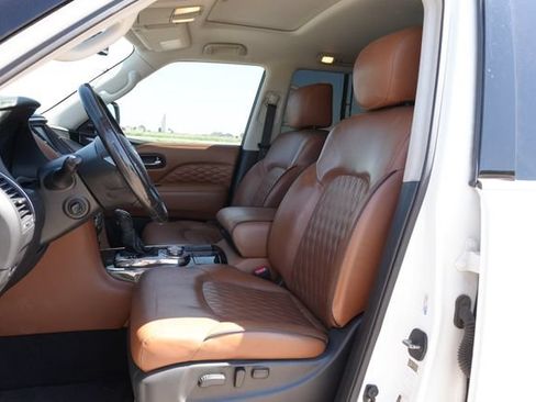 Used 2018 INFINITI QX80 4WD w/ Deluxe Technology Package image 11