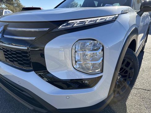 New 2026 Mitsubishi Outlander AWD image 9