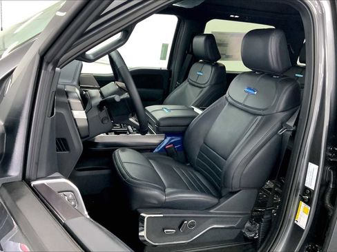 New 2025 Ford F150 Platinum w/ Equipment Group 702A High image 9