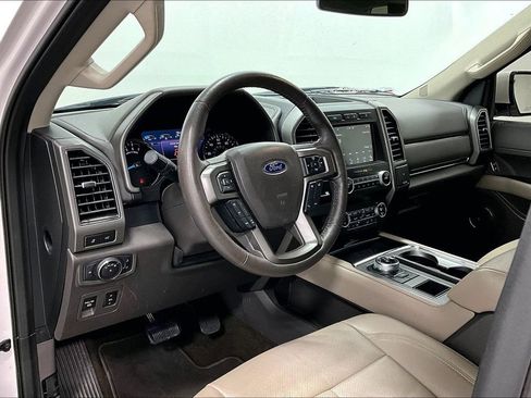 Used 2019 Ford Expedition XLT w/ Equipment Group 202A image 16