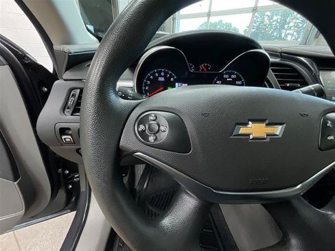 Used 2019 Chevrolet Impala LS FWD image 19