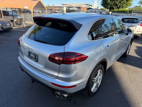 Used 2016 Porsche Cayenne S image 26