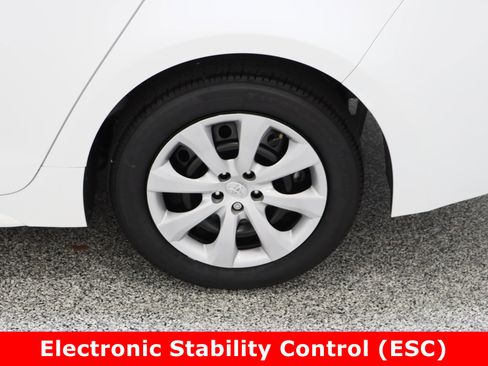 Used 2025 Toyota Corolla LE image 10