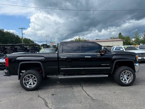Used 2016 GMC Sierra 2500 SLT w/ Duramax Plus Package AWD/4WD image 14