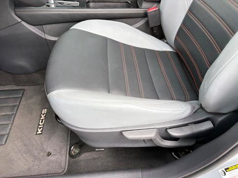 Used 2024 Nissan Kicks SR w/ SR Premium Package FWD image 23