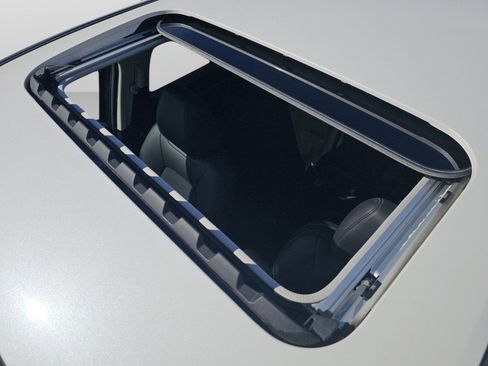 Used 2020 MAZDA CX-5 Touring image 8