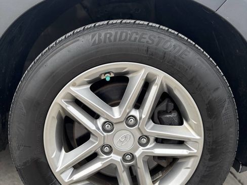 Used 2019 Hyundai Kona SE image 18