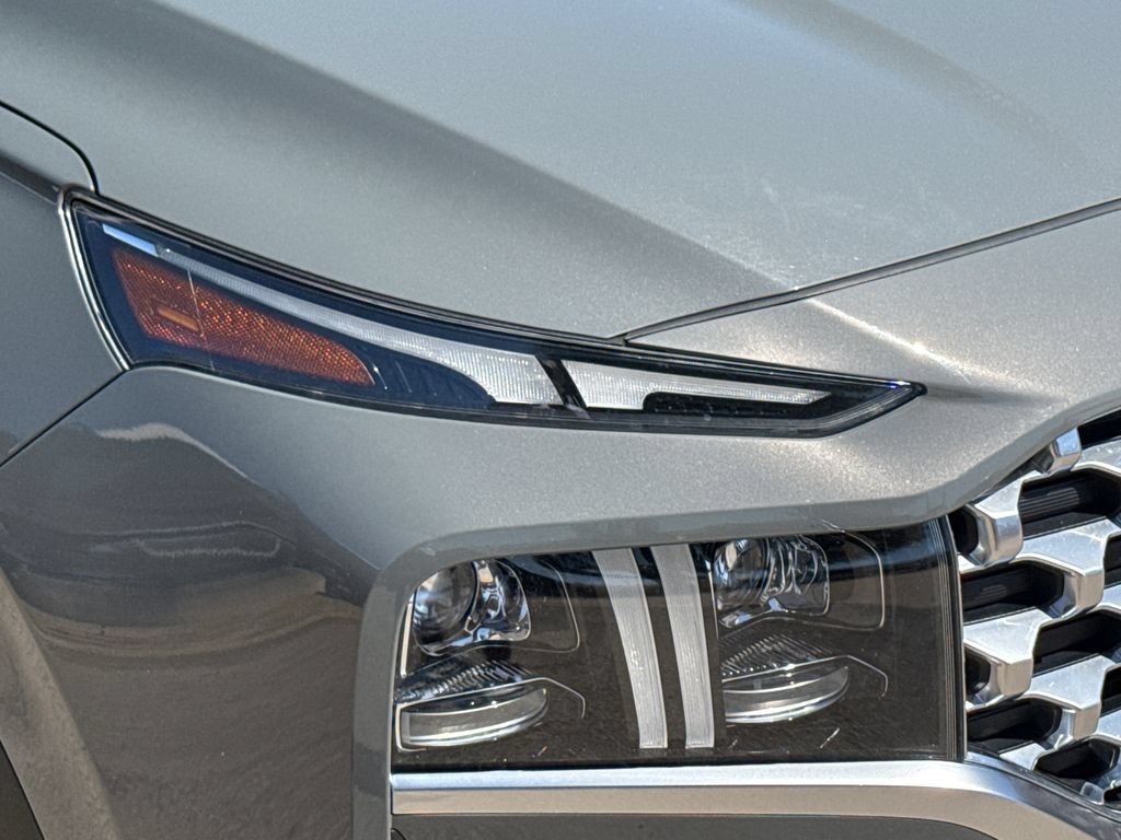 Used 2022 Hyundai Santa Fe Limited FWD image 4