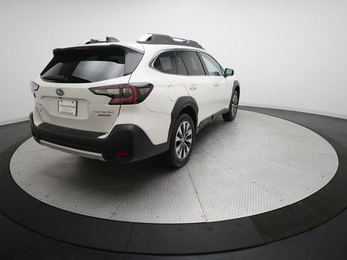 Used 2023 Subaru Outback Touring image 38