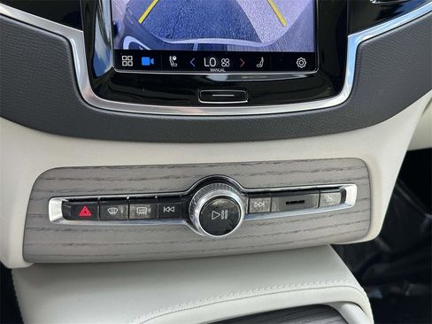Certified 2024 Volvo XC90 T8 Plus image 6