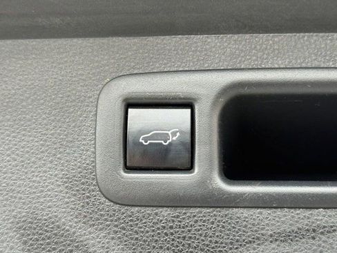 Certified 2020 Toyota Highlander XLE image 20