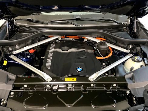 Used 2024 BMW X5 xDrive50e w/ M Sport Package AWD/4WD image 30