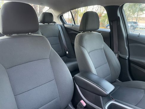 Used 2017 Chevrolet Cruze LS image 26
