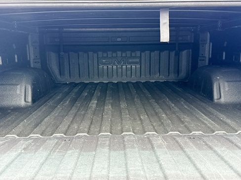 Used 2024 GMC Sierra 1500 SLT w/ SLT Premium Plus Package image 9