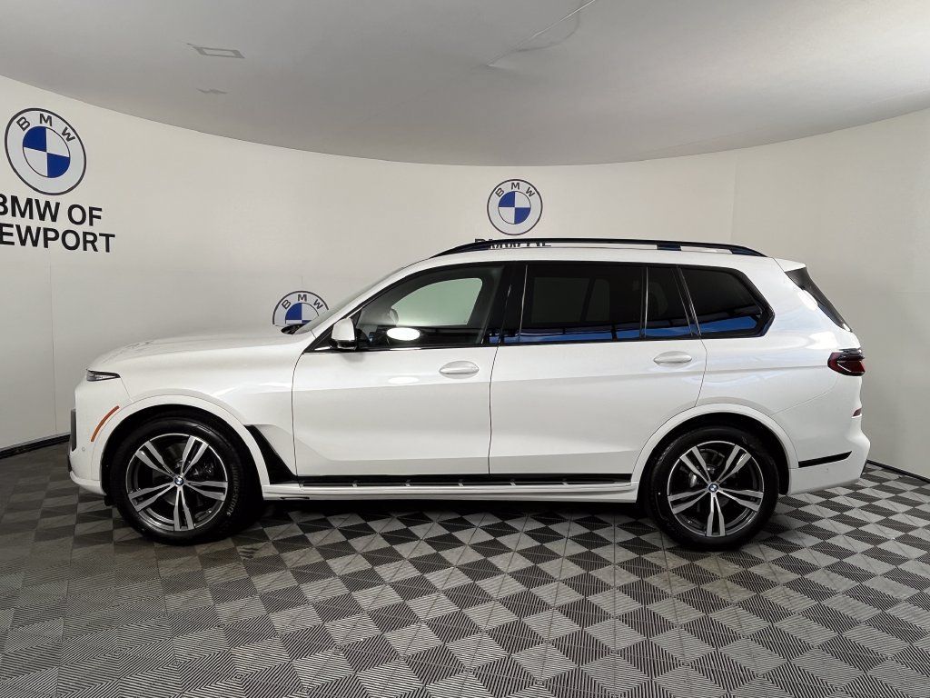 Used 2025 BMW X7 xDrive40i w/ M Sport Package AWD/4WD image 13