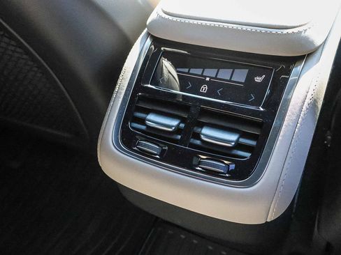 New 2026 Volvo XC90 B6 Plus w/ Protection Package Premier image 22