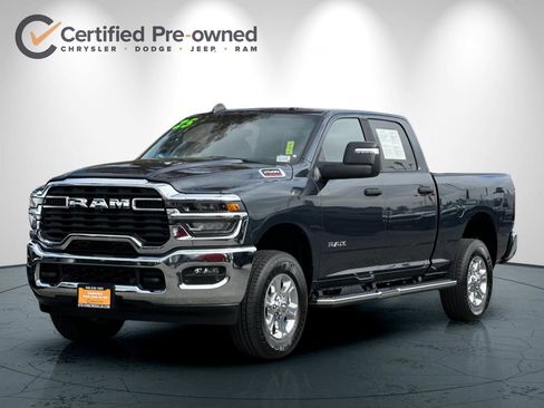 Used 2025 RAM 2500 Big Horn AWD/4WD image 8