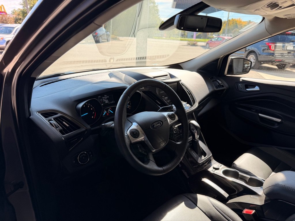 Used 2014 Ford Escape Titanium w/ Equipment Group 401A AWD/4WD image 9