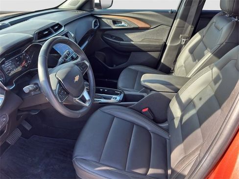 Used 2023 Chevrolet TrailBlazer ACTIV w/ Sun and Liftgate Package image 9