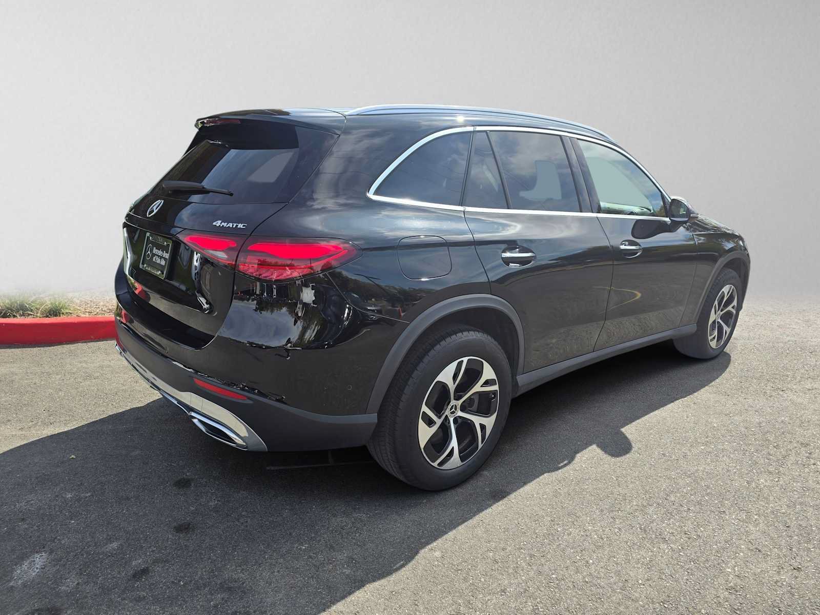 Certified 2025 Mercedes-Benz GLC 350e 4MATIC image 3