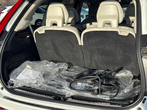 Certified 2024 Volvo XC90 T8 Ultimate w/ Protection Package Premier image 5