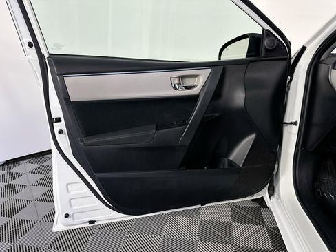 Used 2016 Toyota Corolla LE image 23