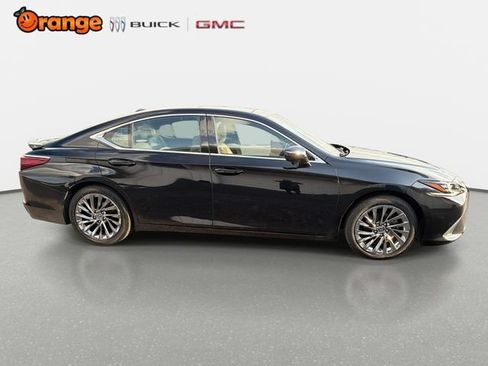 Used 2024 Lexus ES 350 Ultra Luxury w/ Accessory Package (Z2) FWD image 2