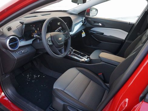 New 2026 Chevrolet Trax LT image 9