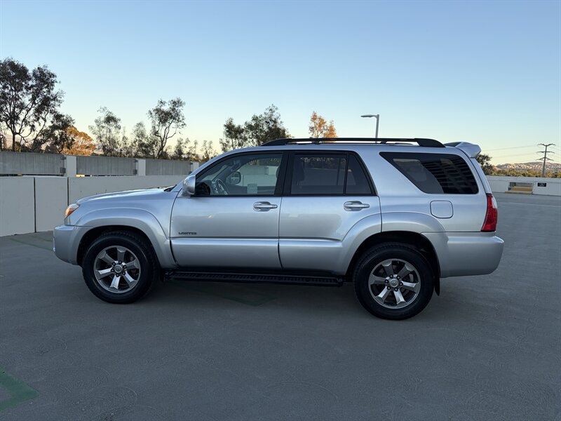Used 2006 Toyota 4Runner Limited w/ Preferred Accessory Pkg RWD image 9