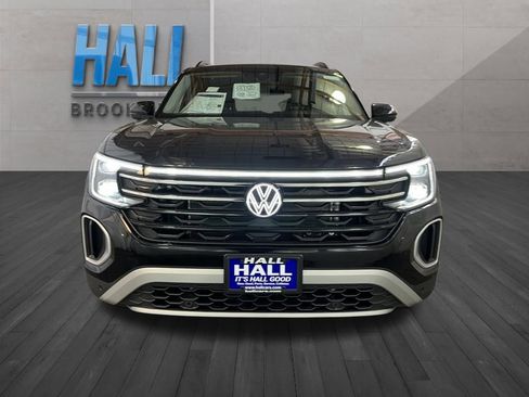 New 2026 Volkswagen Atlas Peak Edition AWD/4WD image 8