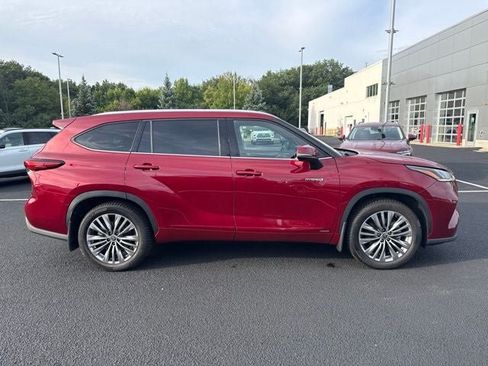 Used 2020 Toyota Highlander Platinum AWD/4WD image 12