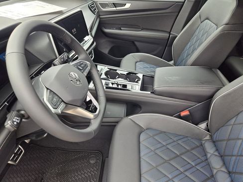 New 2026 Volkswagen Atlas Cross Sport SEL Premium R-Line AWD/4WD image 10