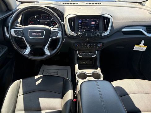 Used 2022 GMC Terrain SLT w/ Tech Package AWD/4WD image 10