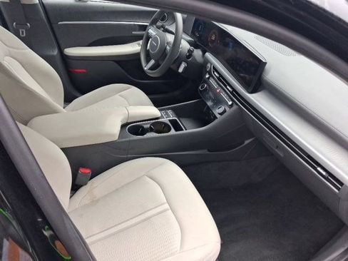 Used 2025 Hyundai Sonata SEL FWD image 8
