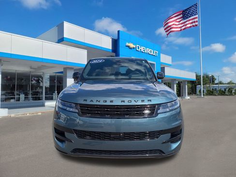Used 2024 Land Rover Range Rover Sport SE image 2